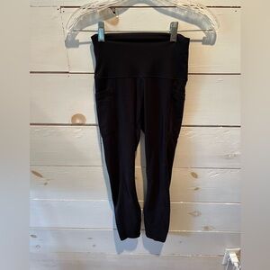 Yogalicious size XS Black High-Waisted Leggings, pockets, EUC, workout, yoga
